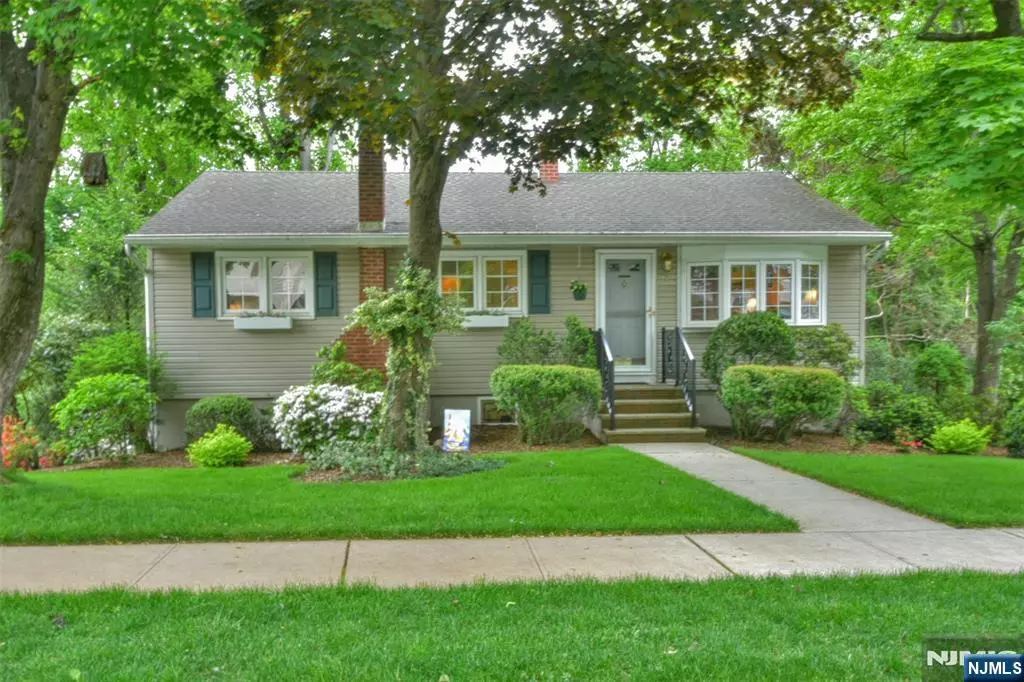 Bloomingdale, NJ 07403,121 Red Twig TRL