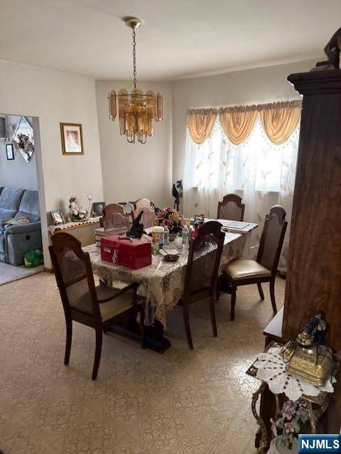 East Rutherford, NJ 07073,8 Lincoln PL