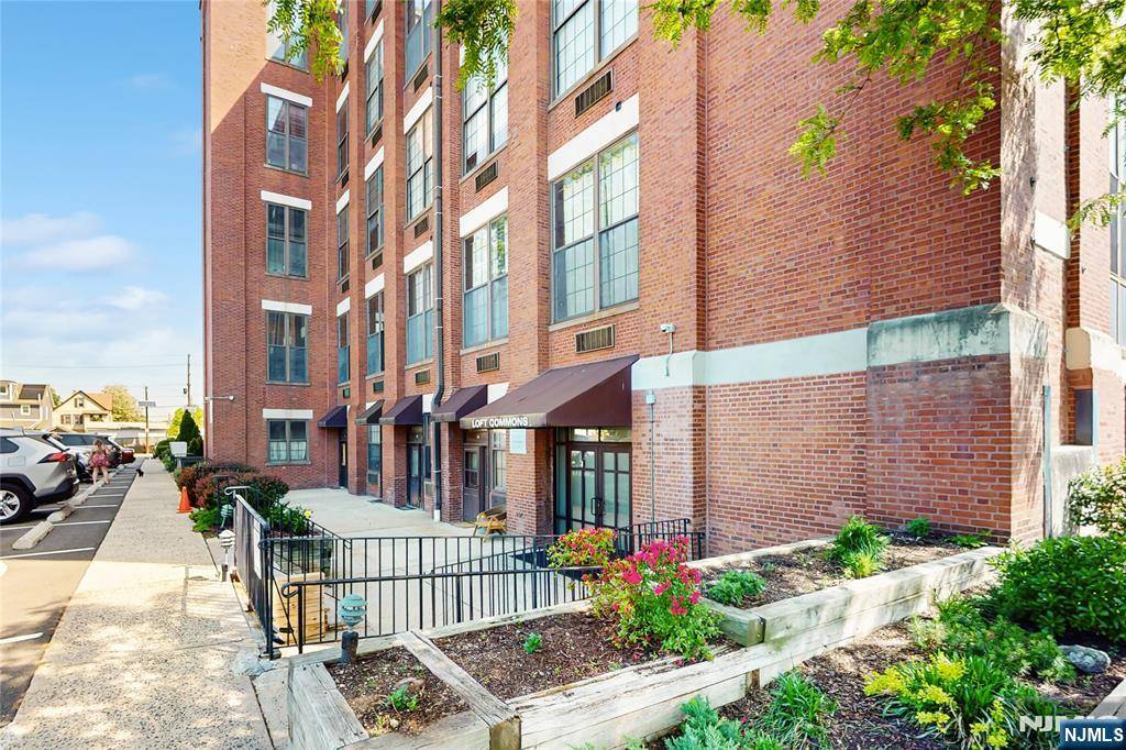 384 Trenton AVE #2C, Paterson, NJ 07503