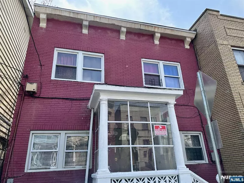 511 10th ST, Union City, NJ 07087
