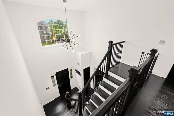 Butler Borough, NJ 07405,9 Summit AVE