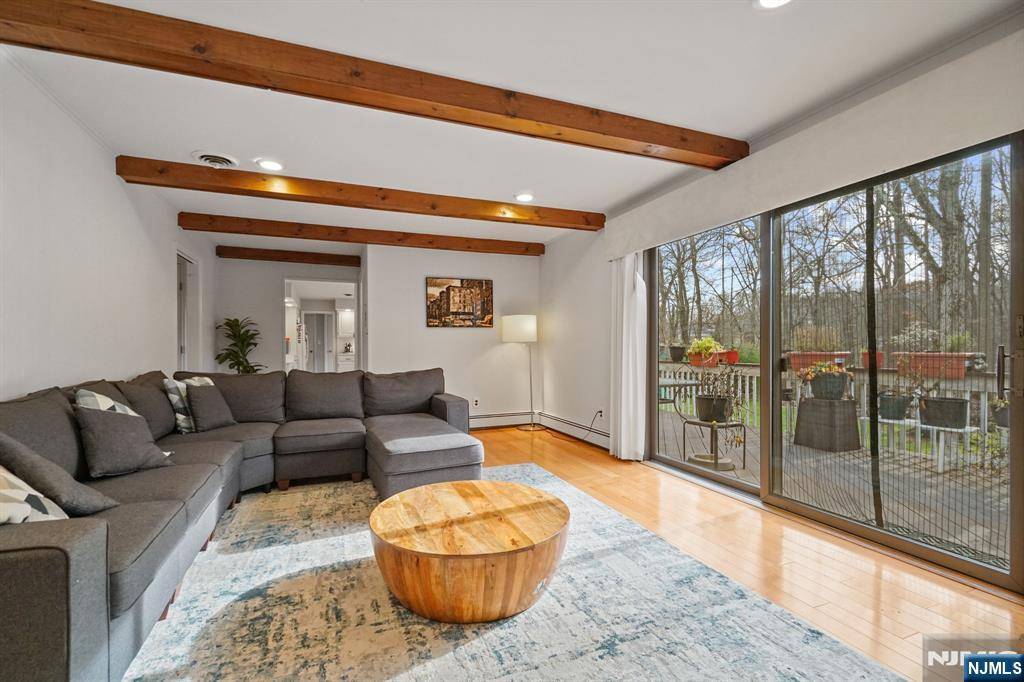Harrington Park, NJ 07640,72 Higgins PL