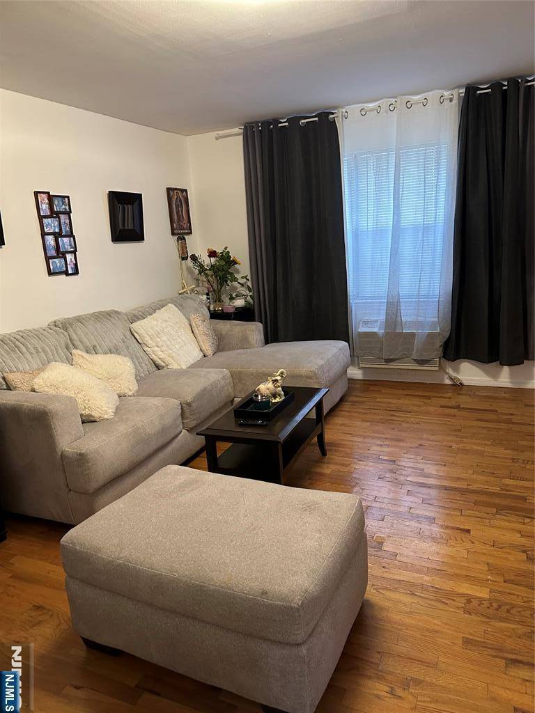 Clifton, NJ 07011,180 Highland #5A