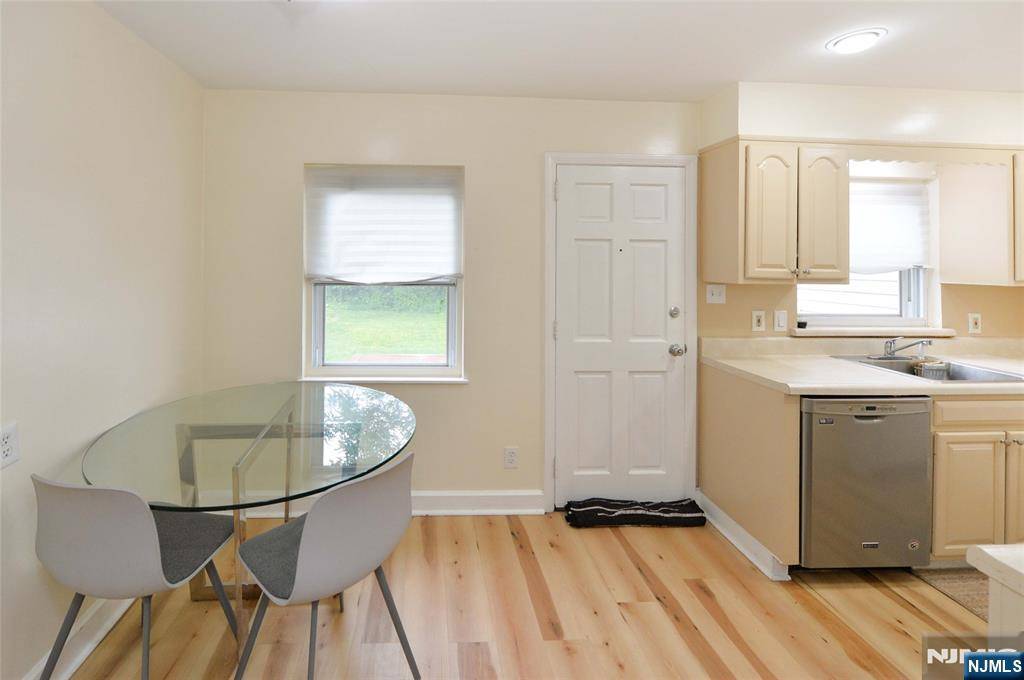Bergenfield, NJ 07621,104 Fairview AVE