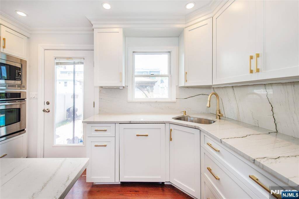 Elmwood Park, NJ 07407,79 Palsa AVE
