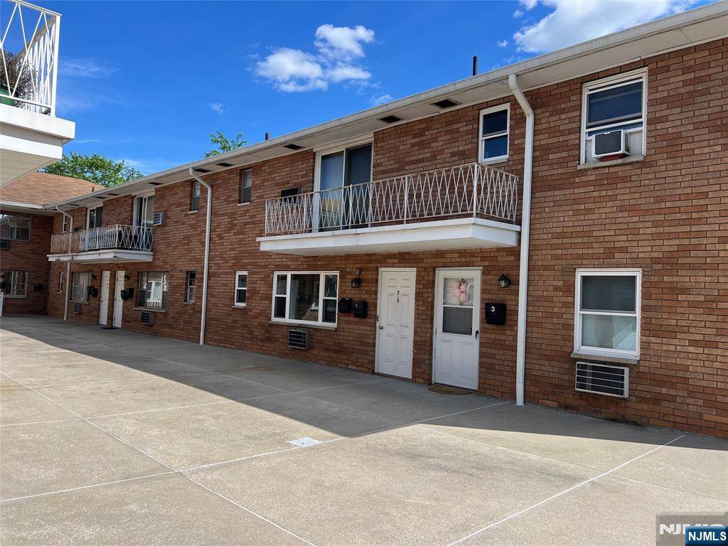 Ridgefield Park, NJ 07660,435 Teaneck RD #5