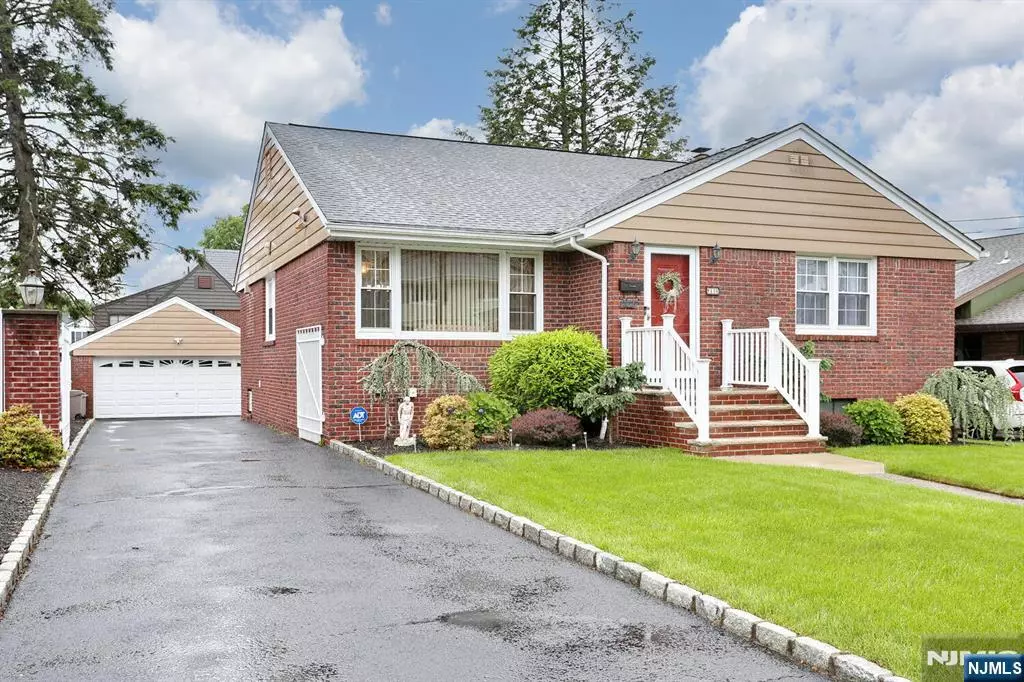 Hasbrouck Heights, NJ 07604,110 Harrison AVE