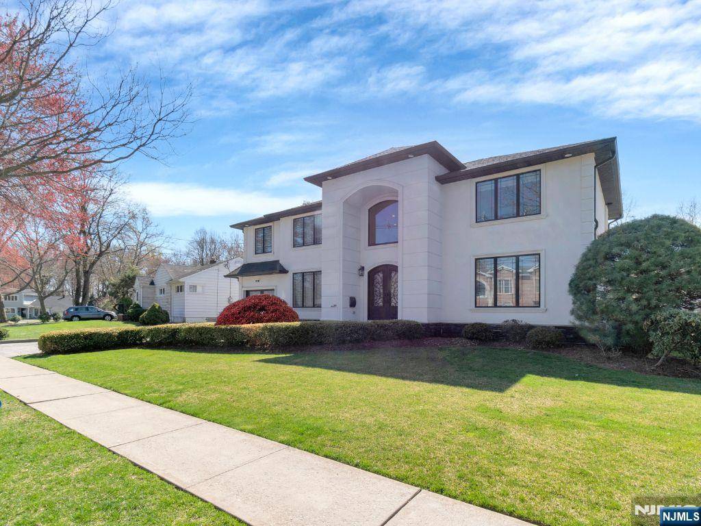 River Edge, NJ 07661,183 Oak AVE