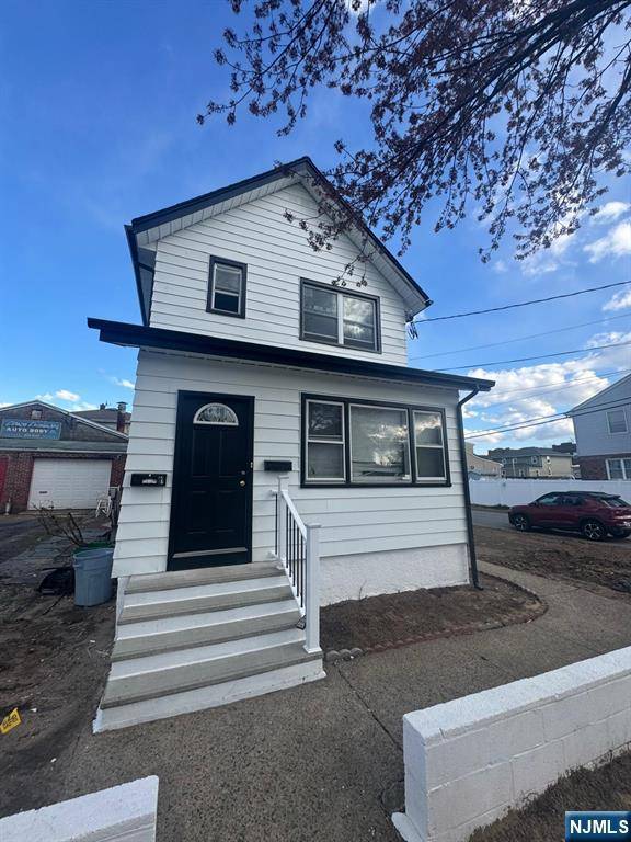 282 Green AVE #2, Lyndhurst, NJ 07071