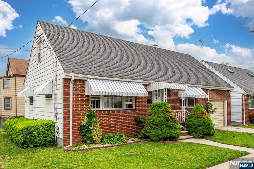 Paterson, NJ 07503,350 Trenton AVE