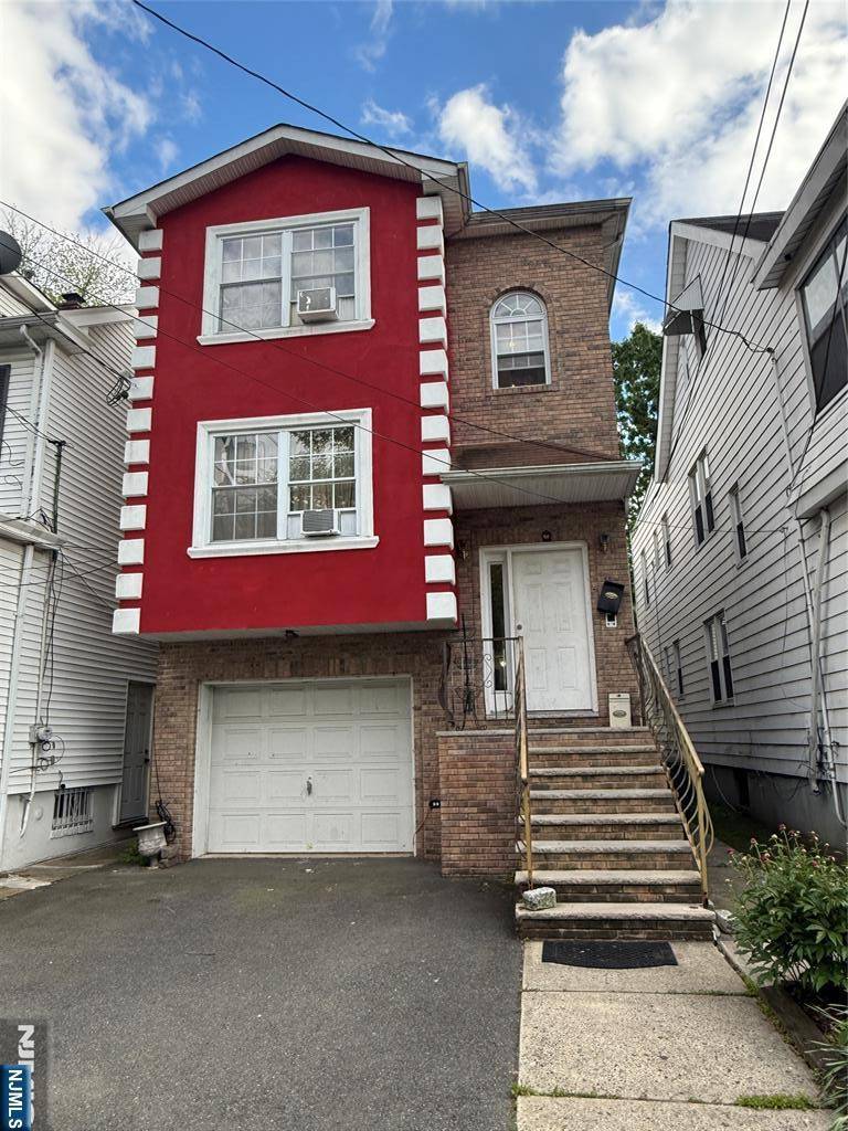 74 Kenmore AVE, Newark, NJ 07106