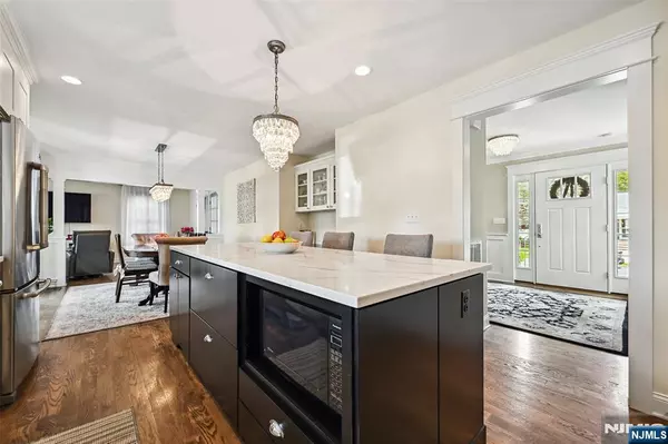 Saddle Brook, NJ 07663,13 Hutter ST