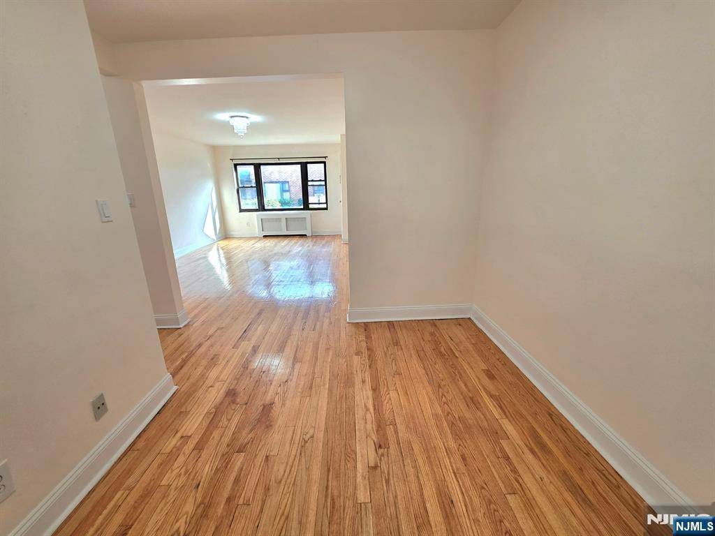 2173C N Central RD #C, Fort Lee, NJ 07024