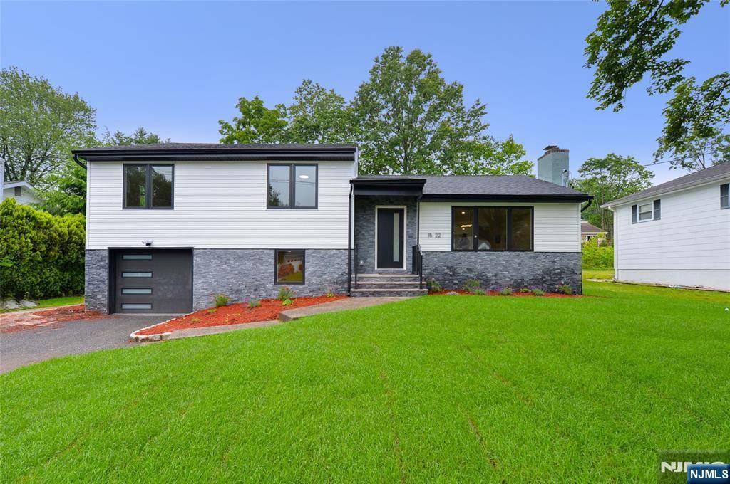 15-22 Radburn RD, Fair Lawn, NJ 07410