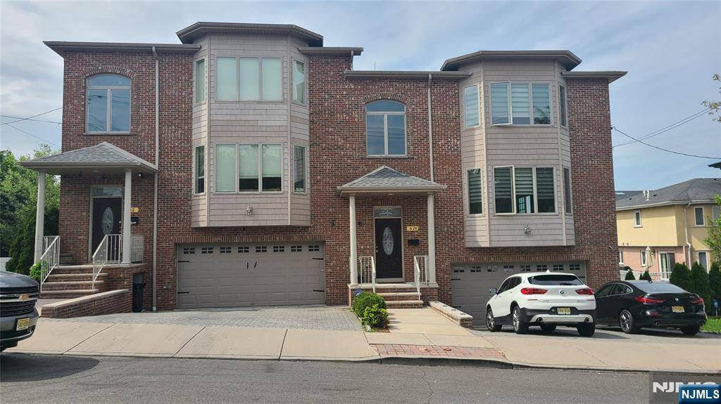 42 8th ST #B, Fairview, NJ 07022