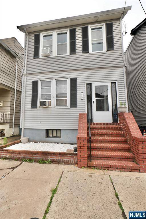 680 N 8th ST, Newark, NJ 07107