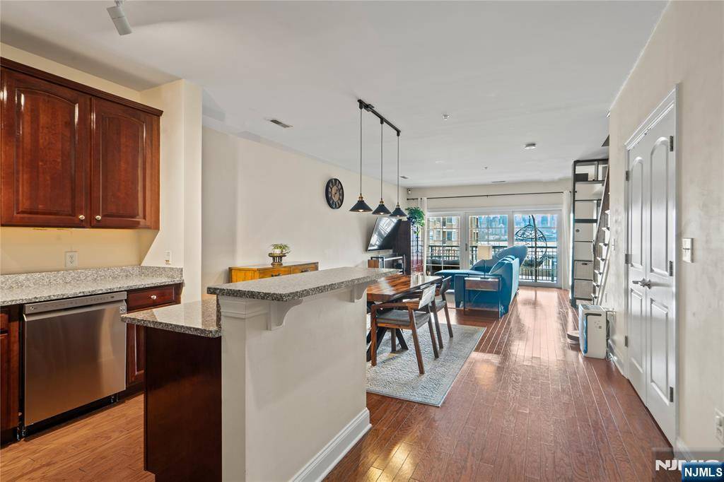 22 Ave At Port Imperial #219, West New York, NJ 07093