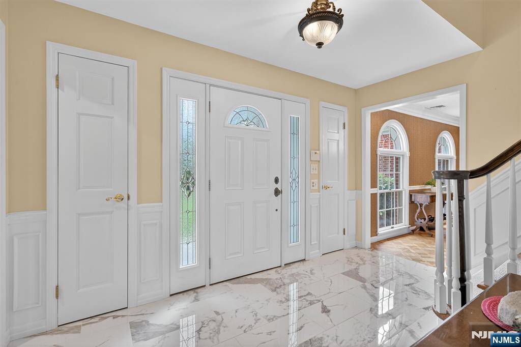 River Vale, NJ 07675,243 Kociemba DR