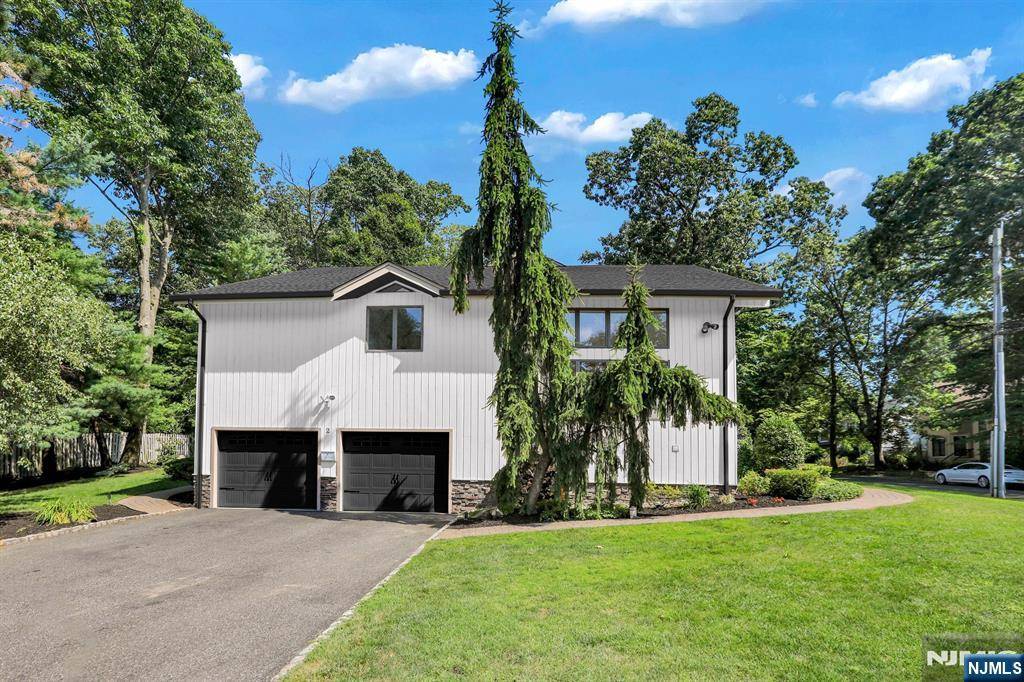 Tenafly, NJ 07670,2 Mission WAY