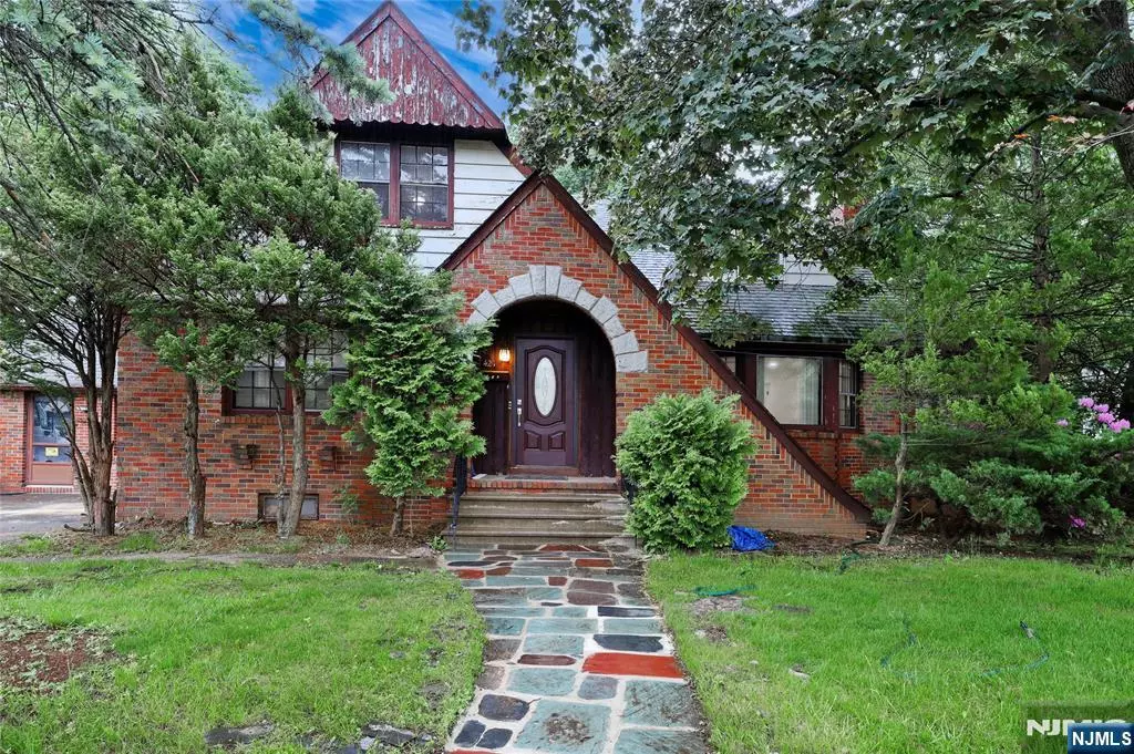 Fair Lawn, NJ 07410,4-21 Saddle River RD #2