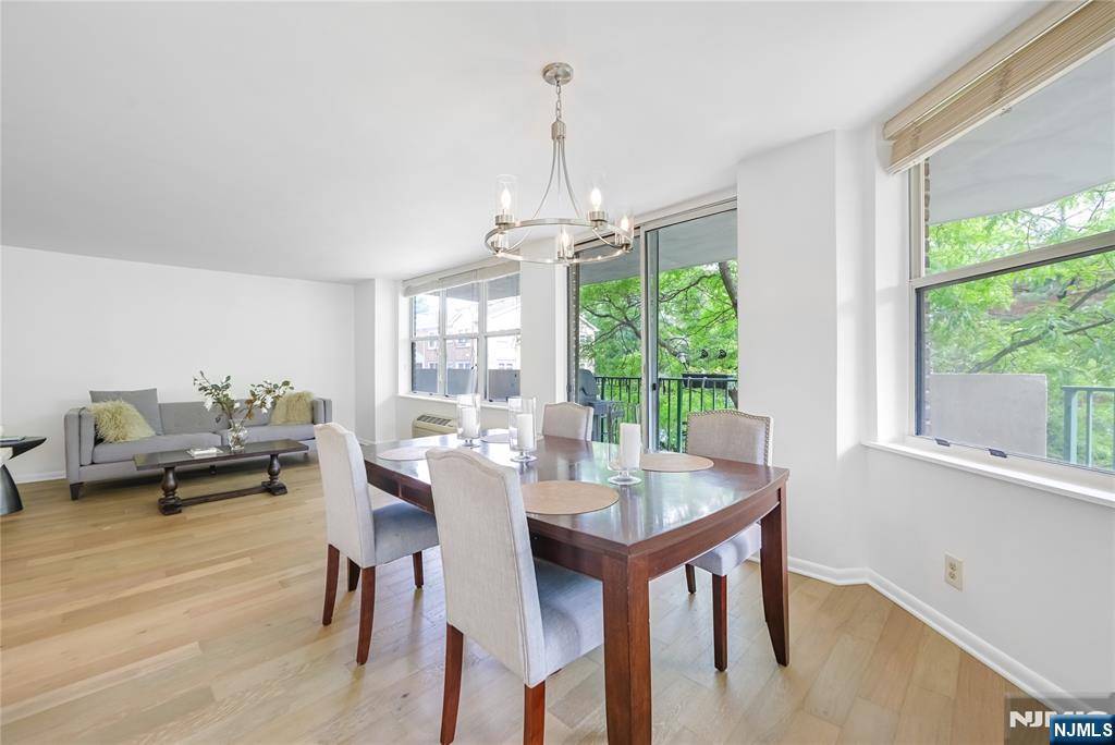 Edgewater, NJ 07020,100 Grand Cove WAY #2D