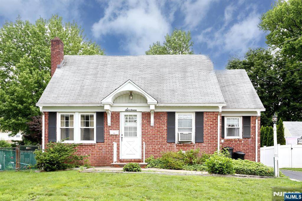 16 Merritt AVE, Dumont, NJ 07628