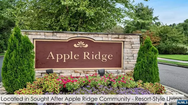 201 Van Winkle LN, Mahwah, NJ 07430