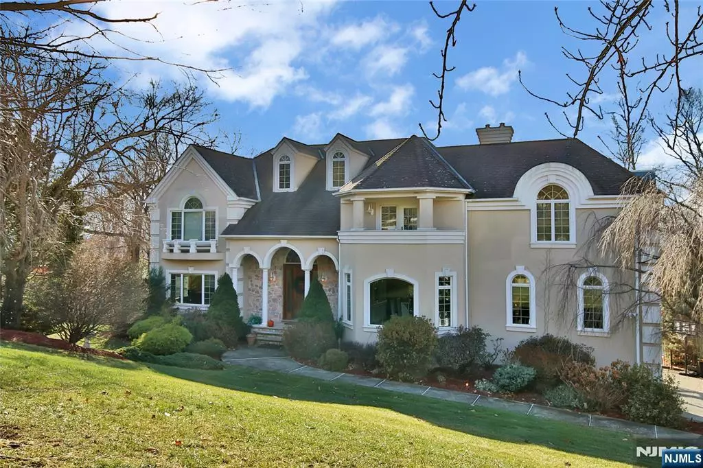 Wayne, NJ 07470,4 Vizcaya CT