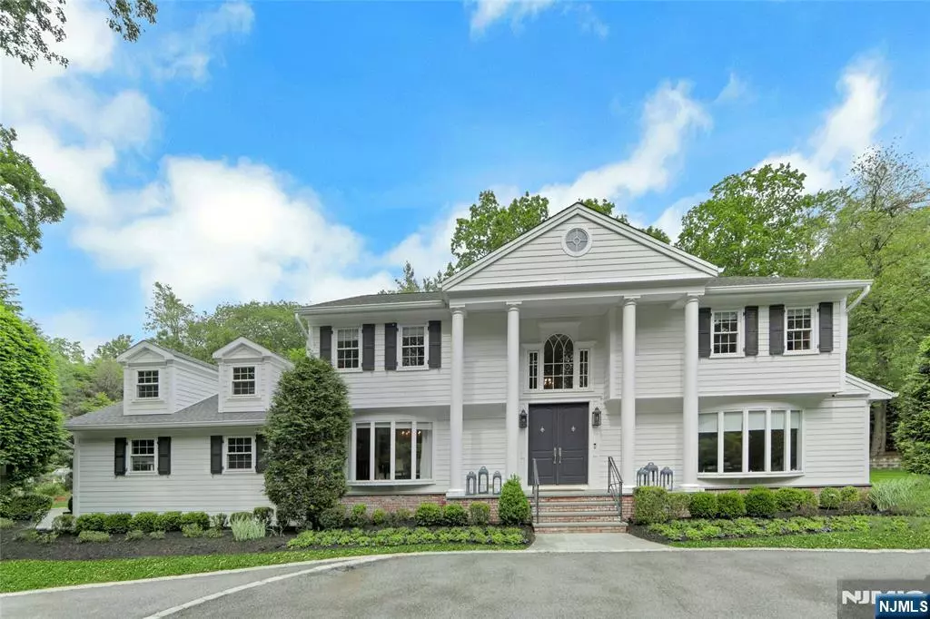 Franklin Lakes, NJ 07417,325 Hobar CT