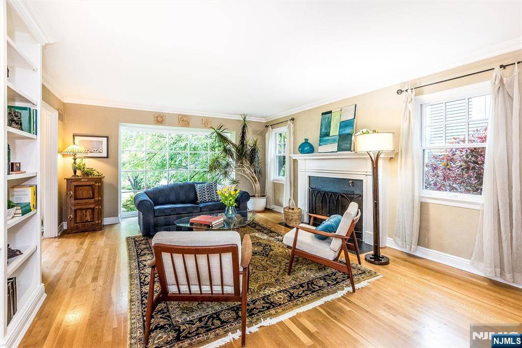 Glen Ridge, NJ 07028,50 Stonehouse RD