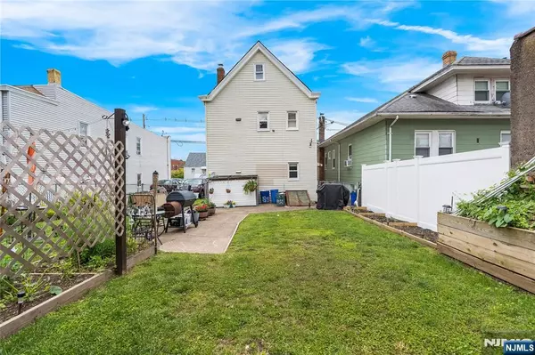 Garfield, NJ 07026,89 Westminster PL