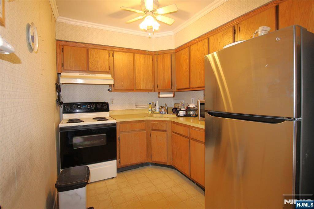 729 10th ST #3D, Secaucus, NJ 07094