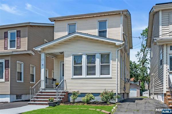 81 Coolidge ST, Irvington, NJ 07111