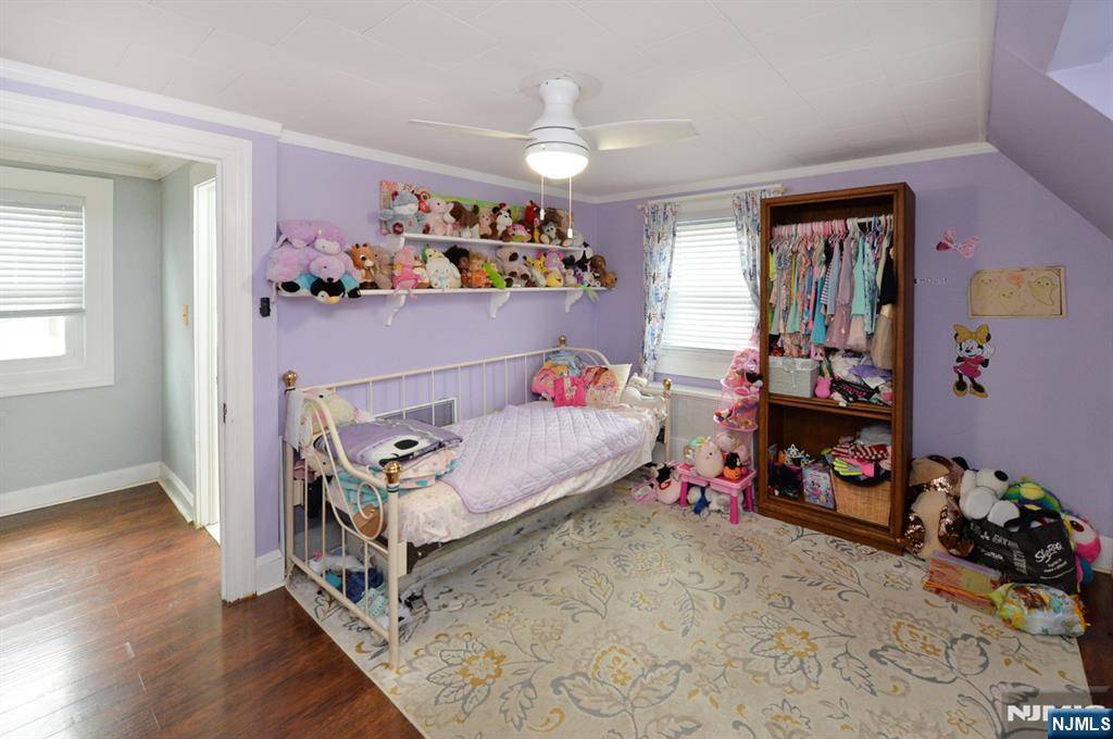 Saddle Brook, NJ 07663,26 Leswing AVE