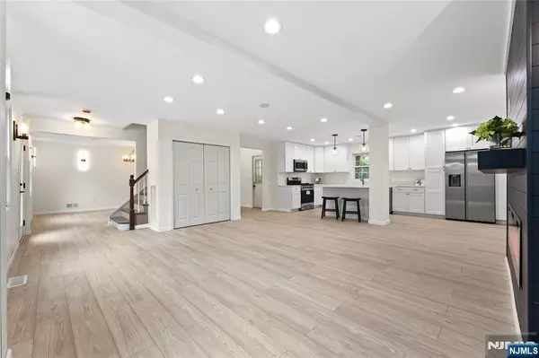 River Edge, NJ 07661,428 Elm AVE