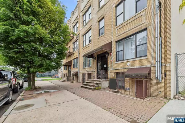 79 Crescent AVE #1, Jersey City, NJ 07304