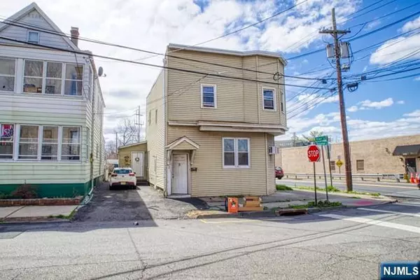 2 Somerset ST, Garfield, NJ 07026