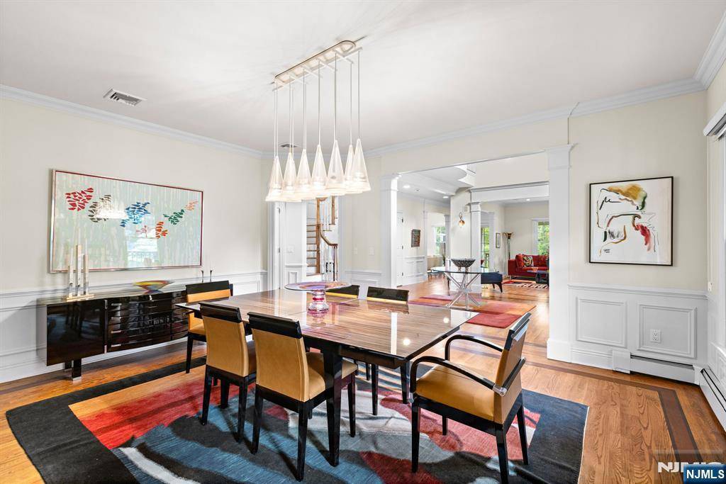 Demarest, NJ 07627,6 Lauren Pond CT