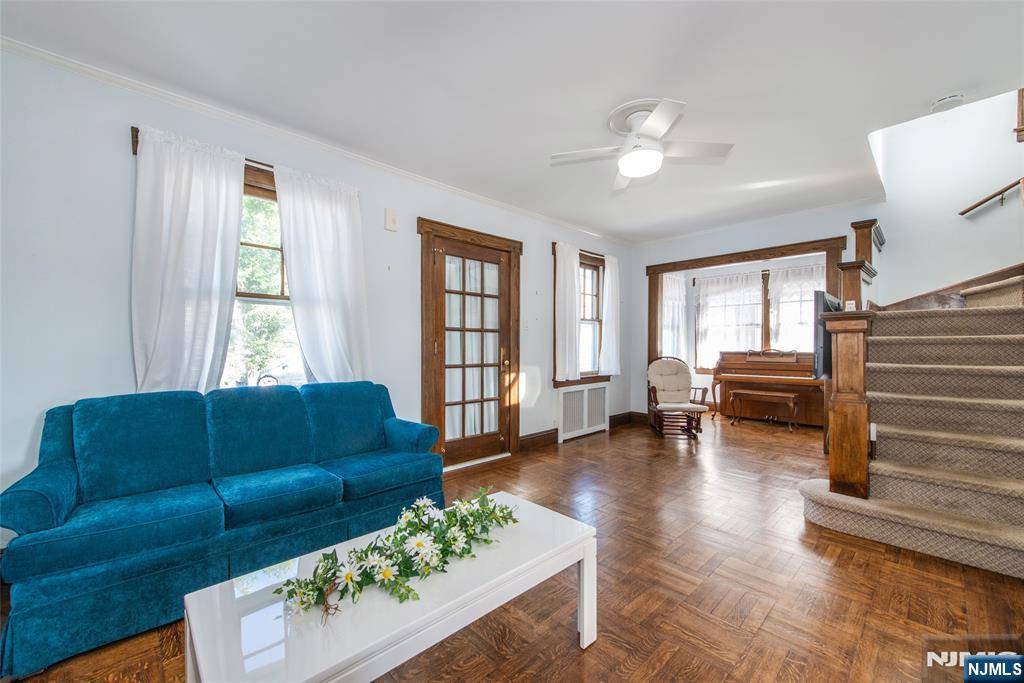 North Arlington, NJ 07031,39 Roosevelt ST