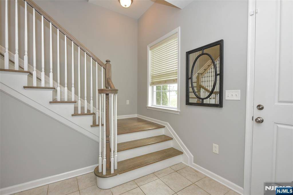 Wood Ridge, NJ 07075,191 Roosevelt DR