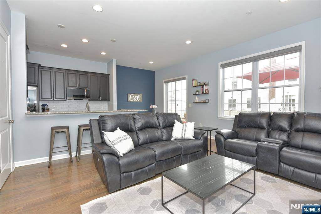 191 Roosevelt DR, Wood Ridge, NJ 07075