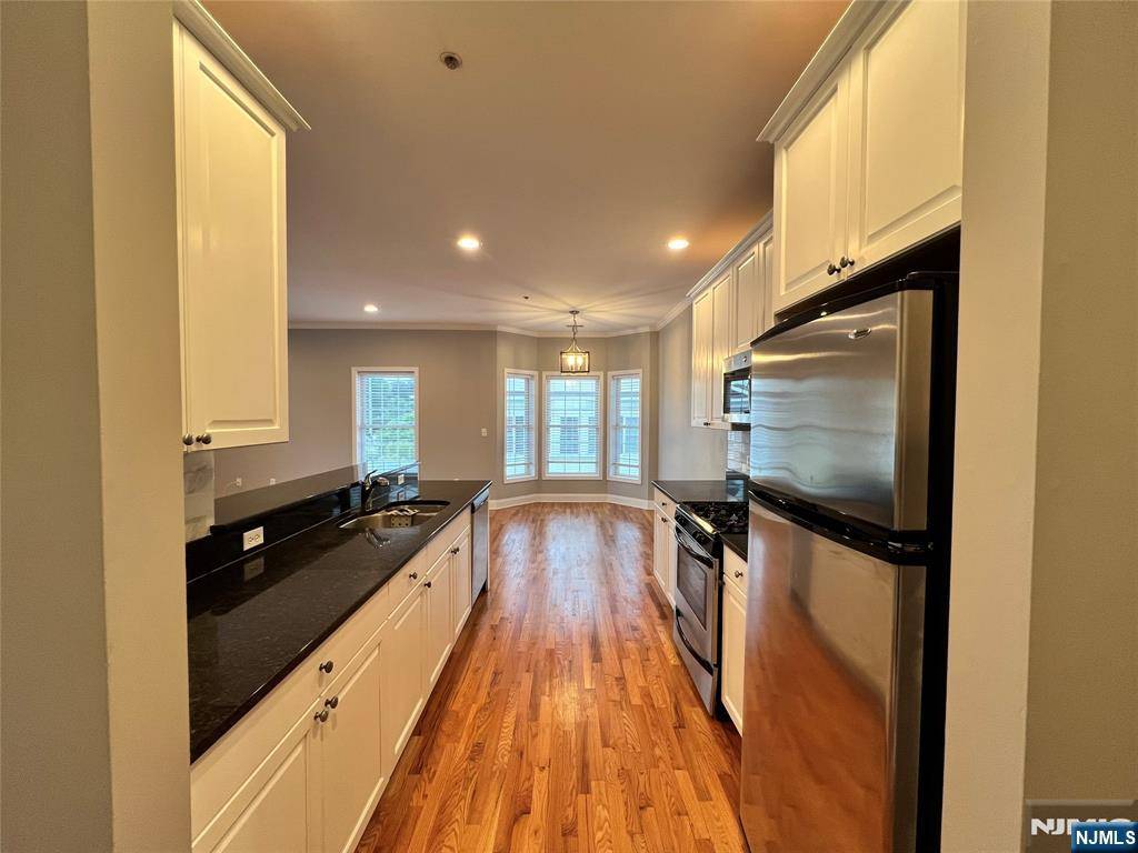 Park Ridge, NJ 07656,107 Hawthorne AVE #D