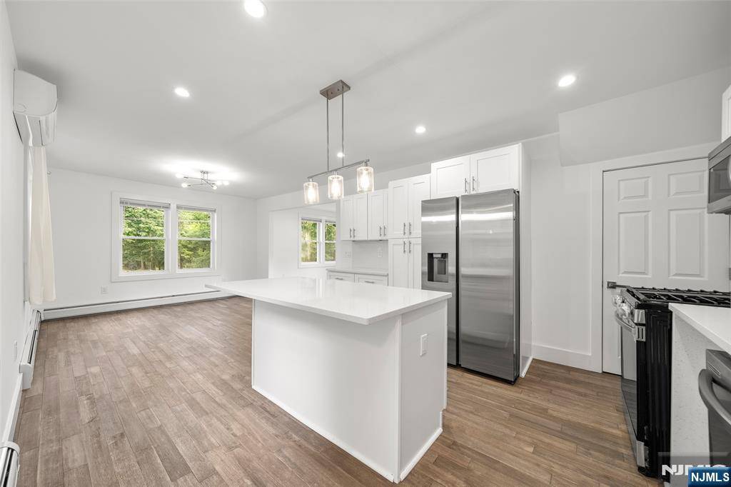 Demarest, NJ 07627,93 Stelfox ST