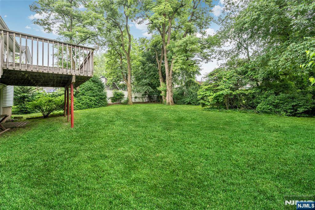 Little Falls, NJ 07424,17 Parkway