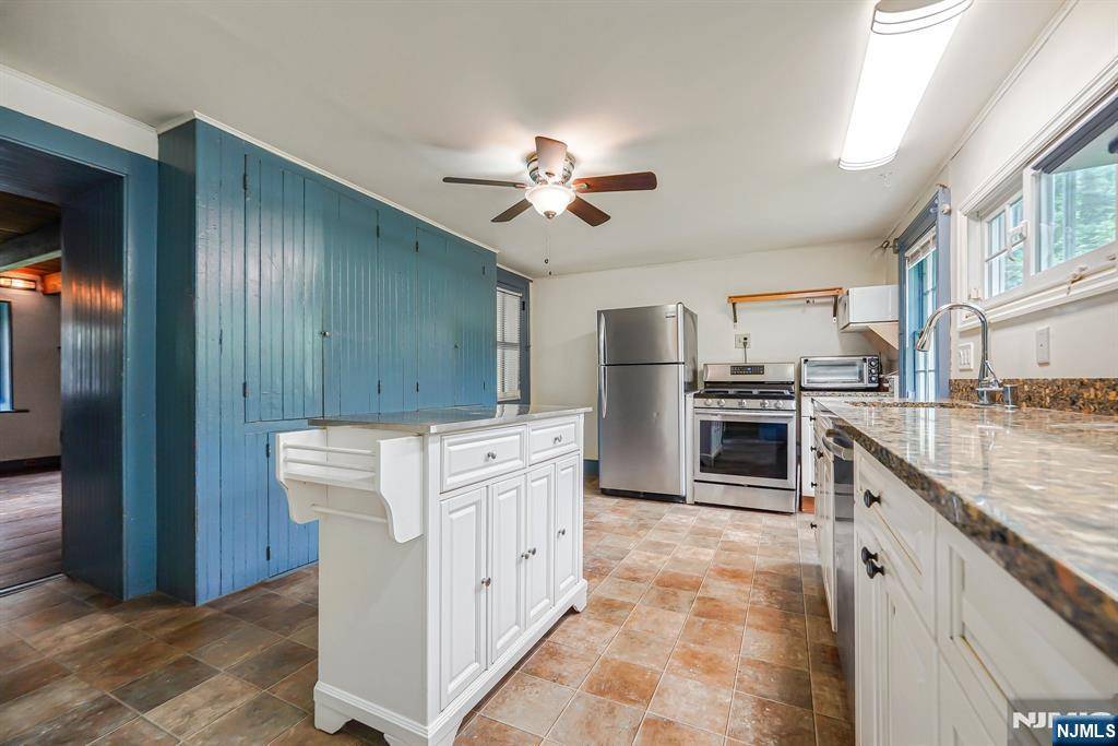 Montville Township, NJ 07058,58 Maple AVE