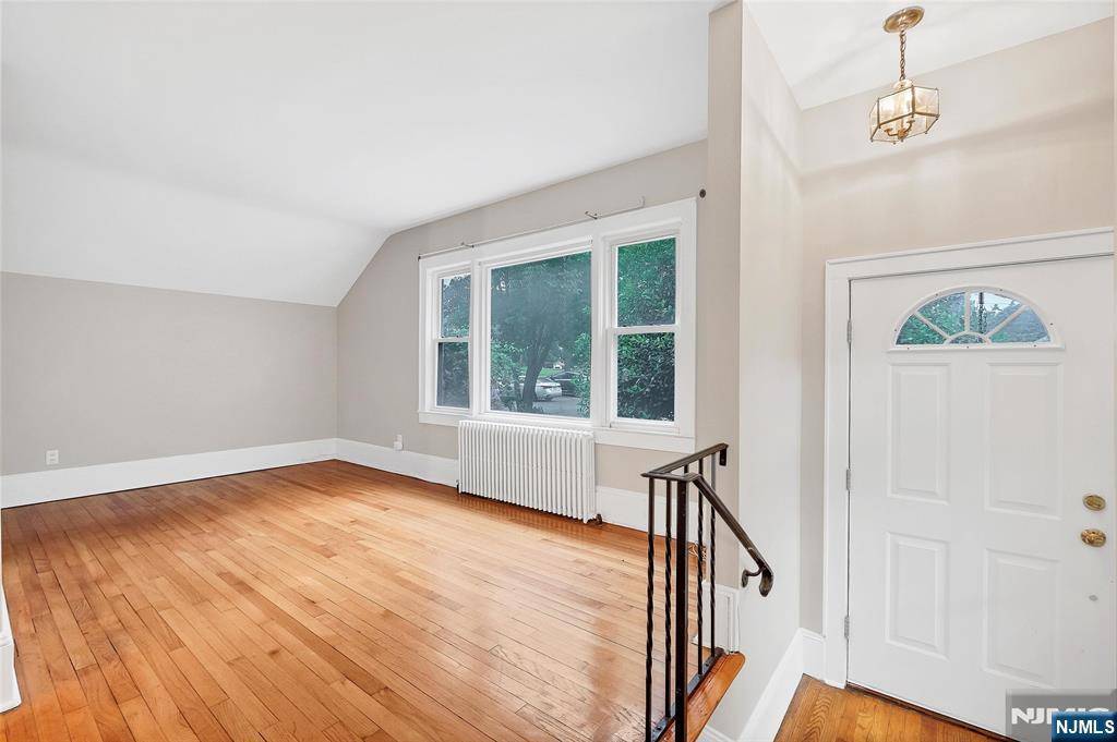 Harrington Park, NJ 07640,38 Lynn ST