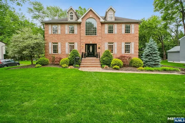 71 Louville AVE, Park Ridge, NJ 07656