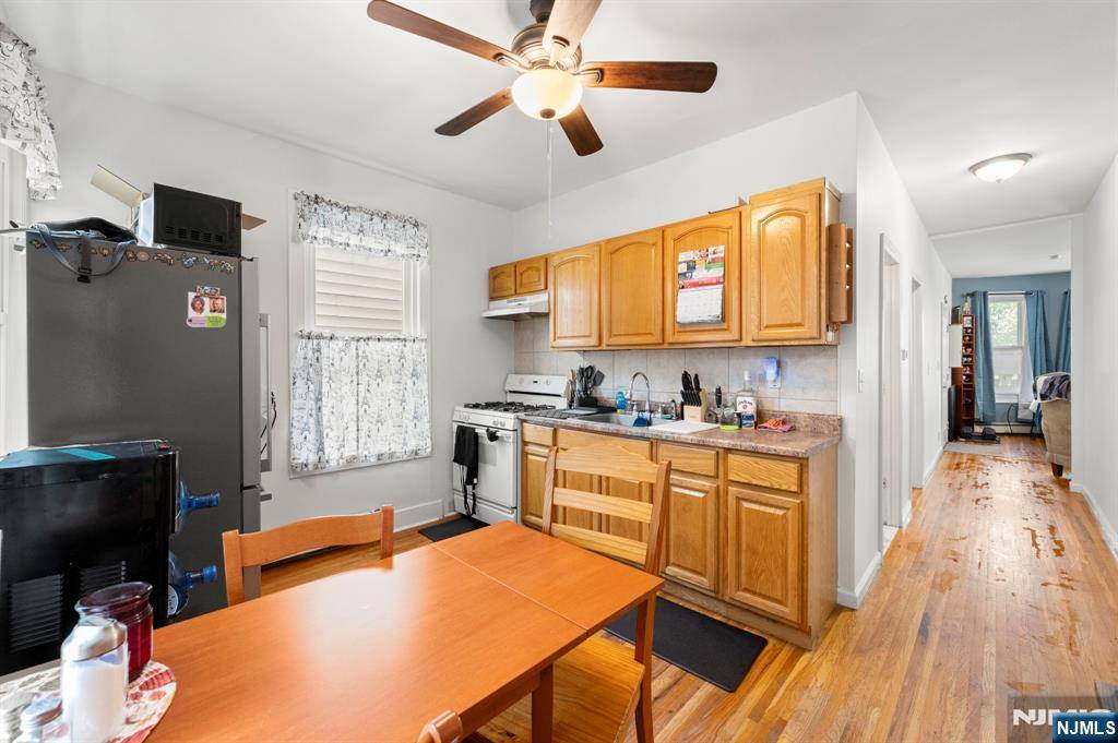 Prospect Park, NJ 07508,289 8th ST