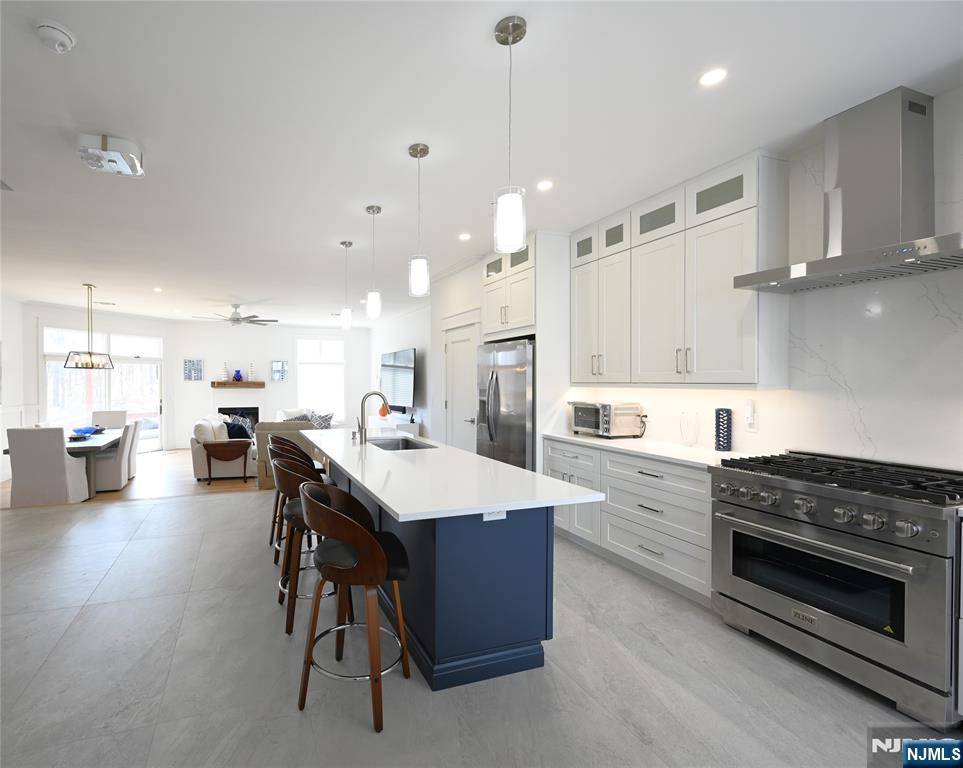 11 St Charles AVE, West Milford, NJ 07421