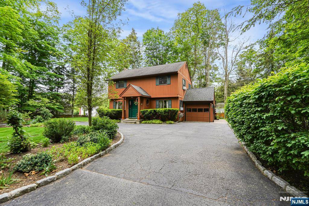West Milford, NJ 07421,9 Caldwell RD